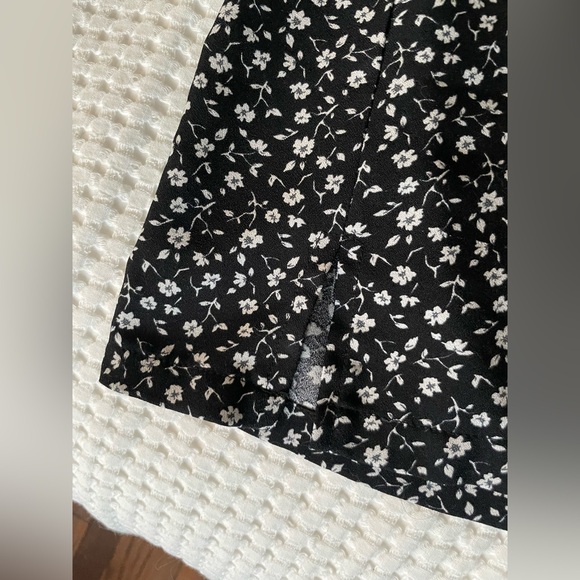 Floral Black Skirt - Picture 4 of 11